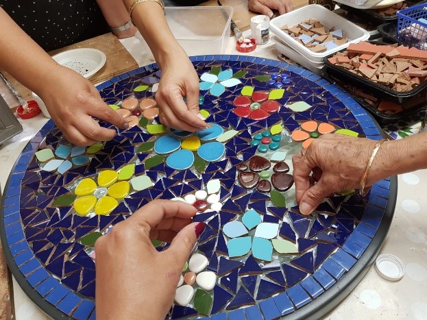 סדנאות פסיפס ושיבוץ אבנים בגולן